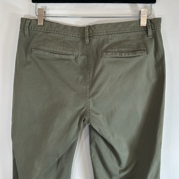 Talbots Girlfriend Chino Mid-Rise Women’s Size 8 Army Green Relaxed Fit Chinos - Picture 8 of 13